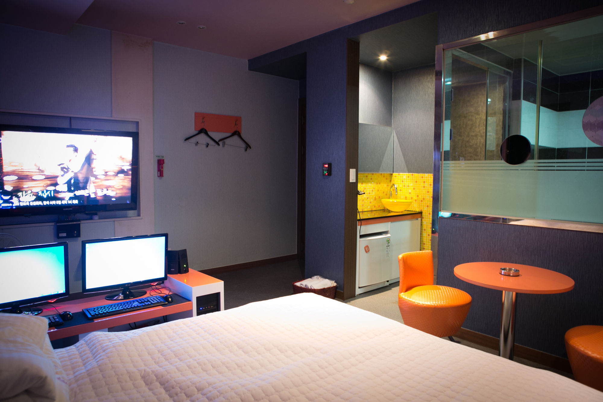 Hue Motel Busan Bagian luar foto